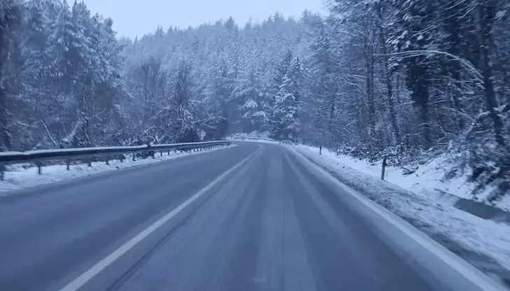 Движението на тирове по магистралите се ограничава за края на празниците Движението на тирове по магистралите се ограничава за края на празниците