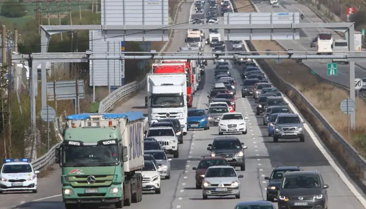 АПИ въвежда строги ограничения за тежките камиони по магистралите АПИ въвежда строги ограничения за тежките камиони по магистралите