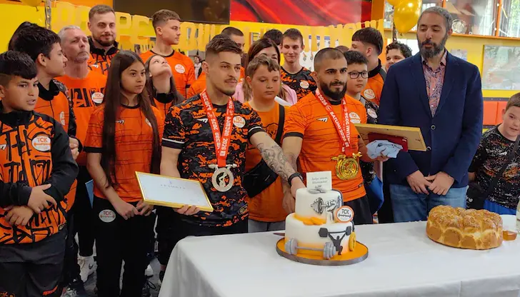 Дениз Данев и Дейвид Фишеров също бяха отличени на официалната церемония