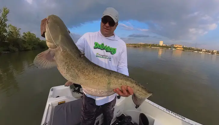 Каналът DnFishing показа майсторски улов на 13 градуса