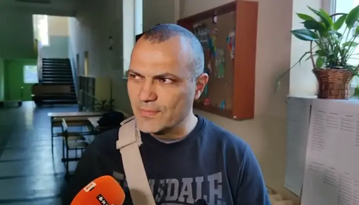 Проблем с машините изнерви някои от чакащите да гласуват