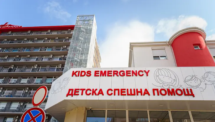 Лекарите отчитат тежки дежурства и стотици приети в реанимациите Лекарите отчитат тежки дежурства и стотици приети в реанимациите