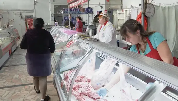 За да избегнат нови, още по-високи цени, клиенти пазаруват за Великден отсега За да избегнат нови, още по-високи цени, клиенти пазаруват за Великден отсега