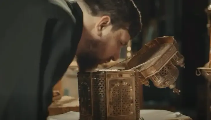 Историческата реликва напуска Атон за първи път