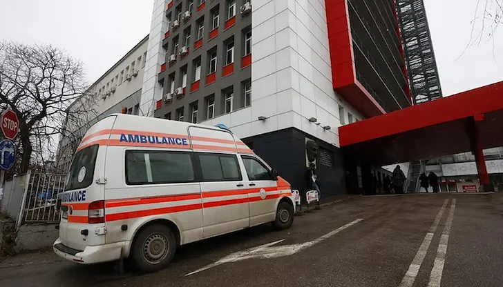 Оперираха 15-годишен борец със счупени прешлени в „Пирогов“ Оперираха 15-годишен борец със счупени прешлени в „Пирогов“