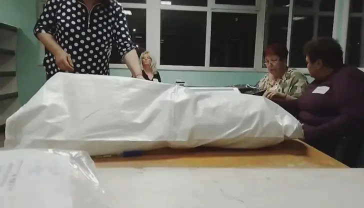 Изкуствен интелект засече масови нарушения при видеоизлъчването след края на изборния ден