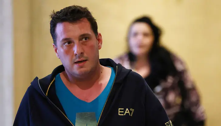 Обвиняемият се съгласи на съкратено съдебно следствие, за да смекчи наказанието си Обвиняемият се съгласи на съкратено съдебно следствие, за да смекчи наказанието си