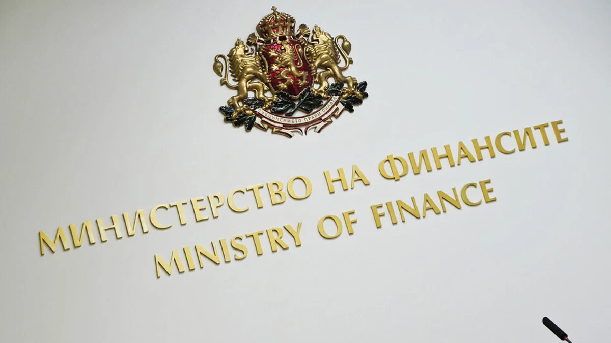 Държавата продължава да харчи без приет редовен финансов планБюджетният дефицит