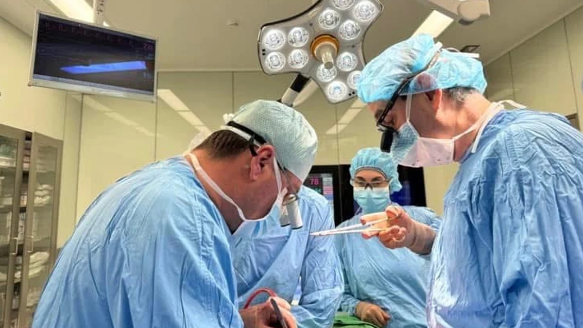 Екипът на професор Димитър Петков оперира близо 6 часа след