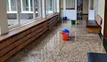 Дъждове наводниха коридорите на болницата в Трявна