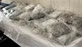Намериха близо 50 килограма кокаин върху резервоар на ТИР