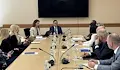 Икономическото министерство замразява съмнителните разплащания към фирми