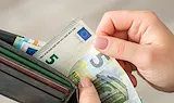 Българинът работи срещу 12 евро на час