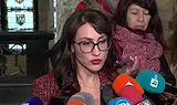 Петима младежи източиха 120 000 евро с фалшиви лични карти
