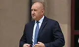 Берлин ще посрещне Румен Радев с военни почести