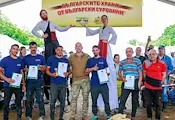 Фермер острига овца за рекордно време край Лясковец