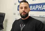 Варненец прави 45 000 коремни преси без да спи