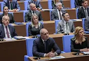 Трима депутати от "Прогресивна България" напускат парламента Трима депутати от "Прогресивна България" напускат парламента