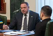 Арестуваха бившия шеф на кабинета на Зеленски за пране на пари