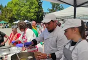 Ученици от Русе сготвиха курбана за Гергьовден в Щръклево