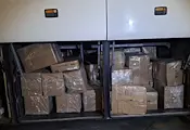 Конфискуваха 2 тона овча лой от пътнически автобус