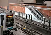 Четири нови метровлака влизат в движение