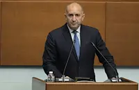 Румен Радев: Парламентът трябва да кове закони, а не скандали