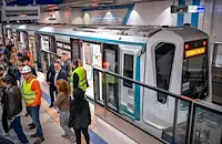 Тестваха с влак трите нови метростанции в София