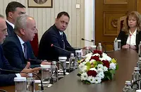 Румен Радев пропусна консултациите при Илияна Йотова
