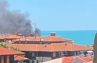 Голям пожар избухна до хотел в Свети Влас