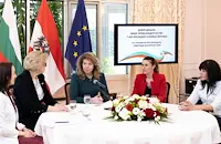 Илияна Йотова се срещна с посланици, говорещи български език