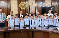 Пенчо Милков награди златните момчета от Мартен