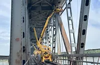 Смениха всички 128 панела на Дунав мост
