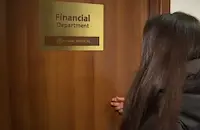 Валят сигналите за брокер на имоти, който задържа стоп-капаро