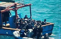 Заловиха 15 нелегални мигранти на турски кораб край Резово