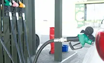 Автомонтьори: Не пълните резервоара за горивото догоре
