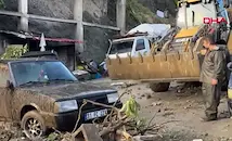 Двама души загинаха при тежки наводнения в Турция