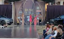 Симона Бакърджиева поведе ревюто "Мода с лице към Русе"