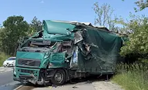 ТИР катастрофира на път Е-79
