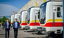 Пуснаха четири модерни метровлака в София