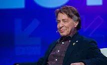 Рей Кърцвейл: Медицината спира човешкото стареене до 2029 година