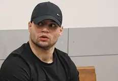 Примката се затегна Белезниците щракнахаСлужители на Главна дирекция Борба с