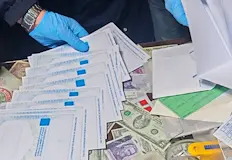 Иззеха неистински талони за коли и зелени карти66 годишен мъж е
