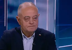 Лидерът на ДСБ призовава за единен кандидат президент срещу Илияна ЙотоваРазцеплението