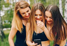 Социалните мрежи вдигат очакванията към потенциалните партньориМасовото навлизане на смартфоните