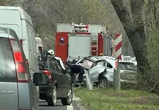 Двама души загинаха при 28 тежки катастрофи в БългарияДвама души