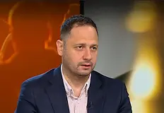 Управляващите предупреждават за скрити дефицити и тежка дългова спиралаПарламентарните комисии