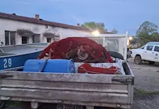 Конфискуваха лодката и уредите на нарушителите по време на забраната