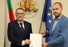 Иван Трифонов получи благодарствен адрес за изборитеОбластният управител на Русе