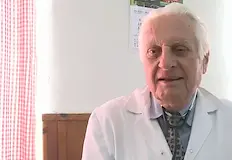 Д р Кирил Апостолов практикува медицина над шест десетилетияНа 90 годишна възраст